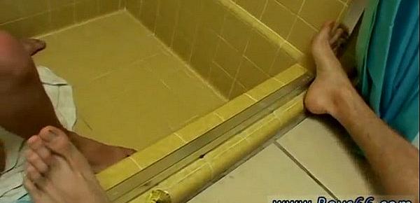  Gay pissing room and watch straight guy pissing first time Kelly